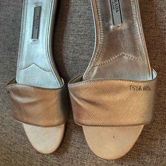 PRADA SLIDES - Picture 3 of 7
